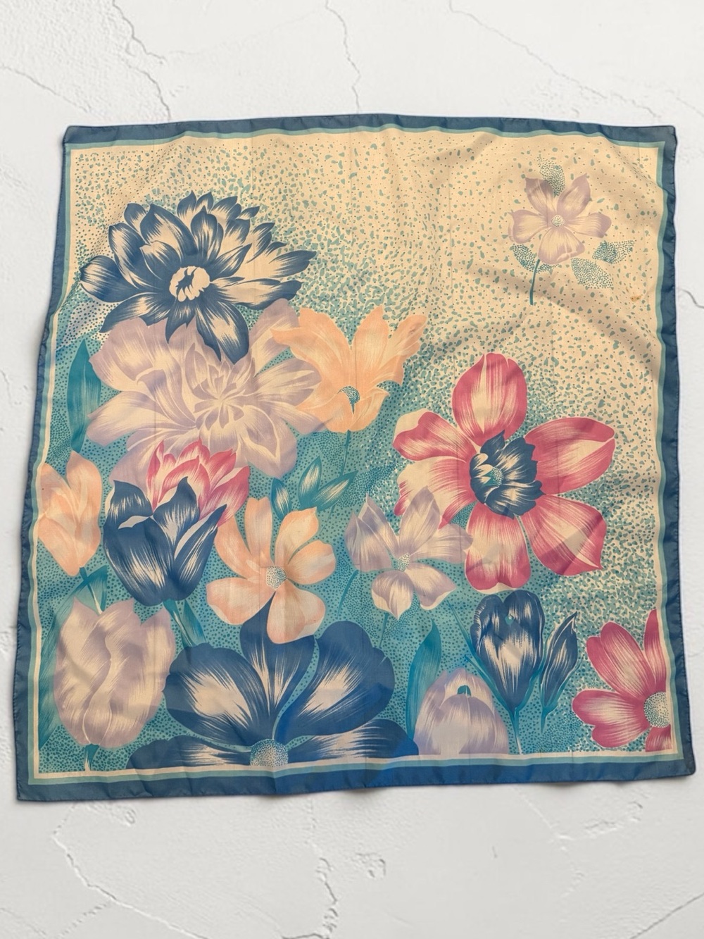 🫶🏻 Vintage Floral Scarf